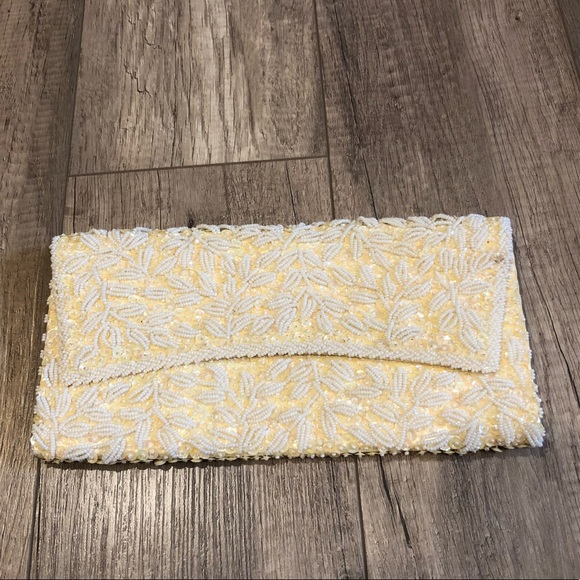 Handbags - Light yellow Vintage beaded clutch purse